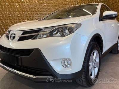Toyota RAV4 RAV 4 RAV4 2.0 D-4D 2WD Active usata San Zeno Naviglio