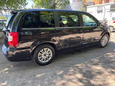 Lancia Voyager Silver 177 CV usata Bologna