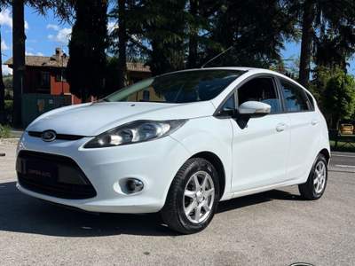 Ford Fiesta 1.4 5 porte BENZINA GPL OK NEOPATENTATI Bianco usata Sant'Angelo in vado