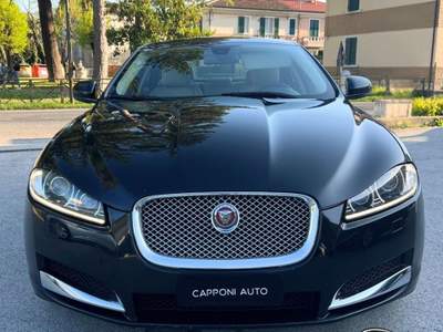 Jaguar XF 2.2 D 200 CV aut. Nero usata Sant'Angelo in vado