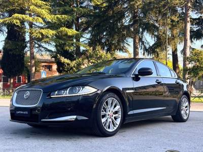 Jaguar XF 2.2 D 200 CV aut. Nero usata Sant'Angelo in vado