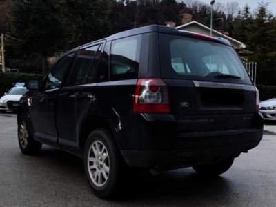 Land Rover Freelander 2.2 TD4 S.W. SE Nero usata Sant'Angelo in vado