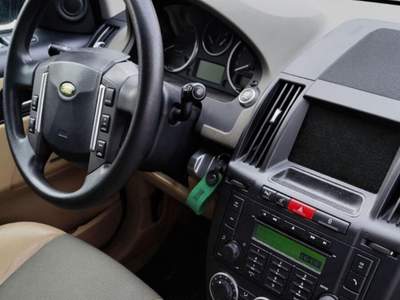 Land Rover Freelander 2.2 TD4 S.W. SE Nero usata Sant'Angelo in vado