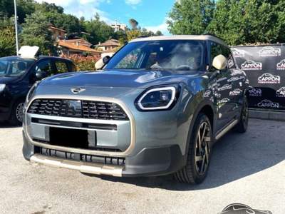 MINI Countryman D Favoured PROMO Verde usata Sant'Angelo in vado