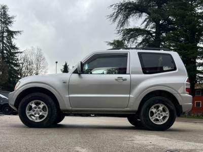 Mitsubishi Pajero 2.5 TDI Argento usata Sant'Angelo in vado