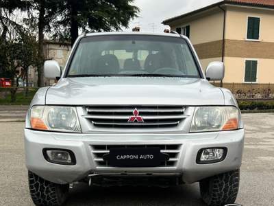 Mitsubishi Pajero 2.5 TDI Argento usata Sant'Angelo in vado