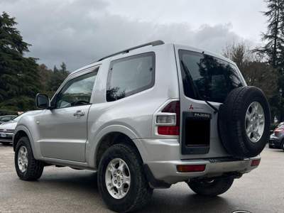 Mitsubishi Pajero 2.5 TDI Argento usata Sant'Angelo in vado