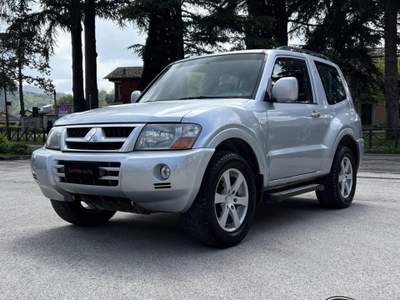 Mitsubishi Pajero 2.5 TDI 3p. BLOCCAGGIO DIFFERENZIALE Grigio usata Sant'Angelo in vado