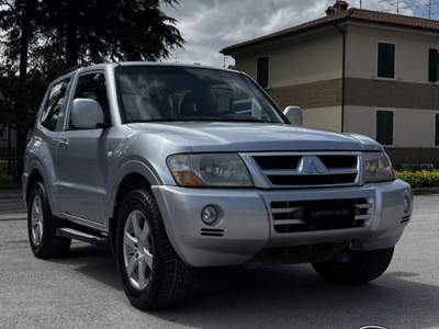 Mitsubishi Pajero 2.5 TDI 3p. BLOCCAGGIO DIFFERENZIALE Grigio usata Sant'Angelo in vado