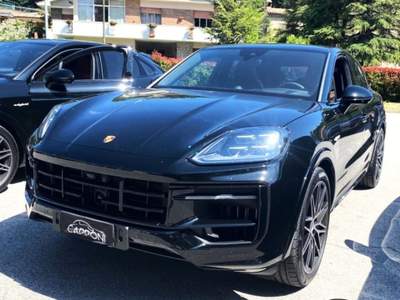 Porsche Cayenne Coupé 3.0 V6 E-Hybrid Nero usata Sant'Angelo in vado