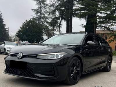 Volkswagen Passat 2.0 TDI 150 CV R-Line PROMO Nero usata Sant'Angelo in vado
