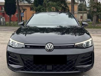 Volkswagen Passat 2.0 TDI 150 CV R-Line PROMO Nero usata Sant'Angelo in vado