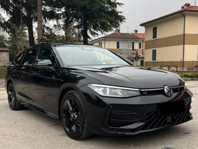 Volkswagen Passat 2.0 TDI 150 CV R-Line PROMO Nero usata Sant'Angelo in vado