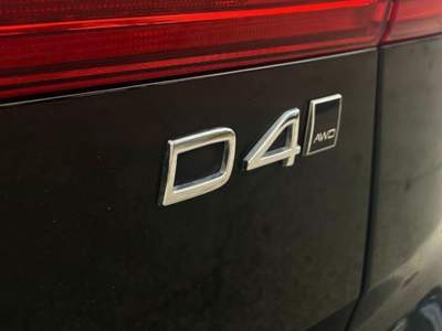 Volvo XC60 D4 AWD Nero usata Sant'Angelo in vado