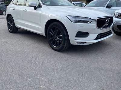 Volvo XC60 2WD Geartronic Momentum Harman-Kardon Bianco usata Sant'Angelo in vado