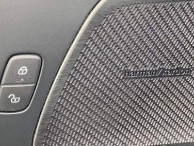 Volvo XC60 2WD Geartronic Momentum Harman-Kardon Bianco usata Sant'Angelo in vado