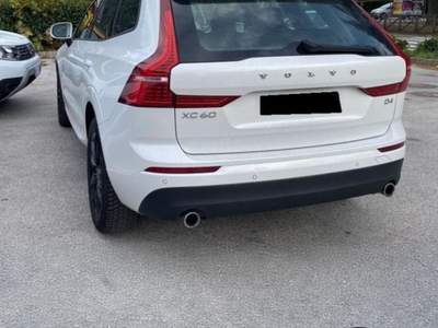 Volvo XC60 2WD Geartronic Momentum Harman-Kardon Bianco usata Sant'Angelo in vado