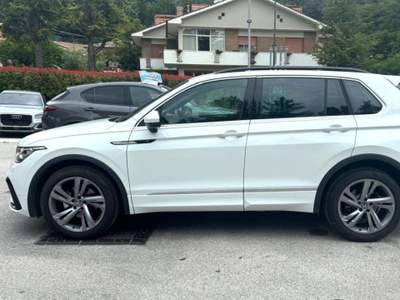 Volkswagen Tiguan 1.5 TSI 150 CV DSG R-Line PROMO Bianco usata Sant'Angelo in vado