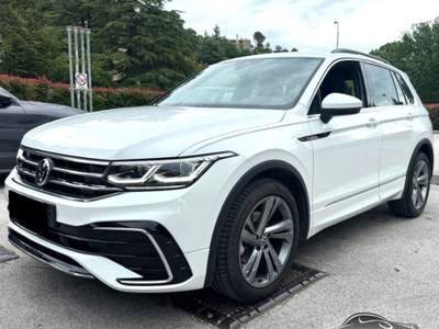 Volkswagen Tiguan 1.5 TSI 150 CV DSG R-Line PROMO Bianco usata Sant'Angelo in vado