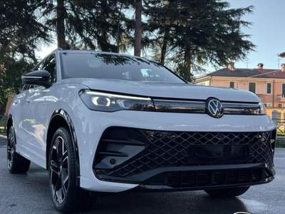 Volkswagen Tiguan RLine 2.0 TDI DSG 4MOTION - PROMO Bianco usata Sant'Angelo in vado