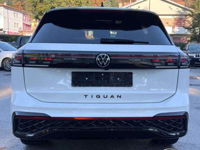 Volkswagen Tiguan RLine 2.0 TDI DSG 4MOTION - PROMO Bianco usata Sant'Angelo in vado