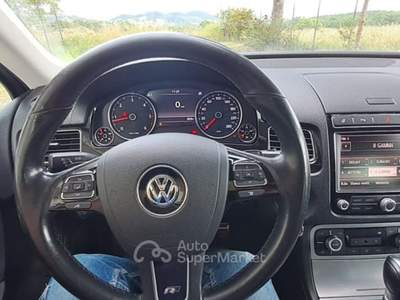 Volkswagen Touareg 3.0 TDI V6 tiptronic BlueMotion Technology Nero usata Sant'Angelo in vado