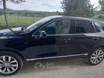Volkswagen Touareg 3.0 TDI V6 tiptronic BlueMotion Technology Nero usata Sant'Angelo in vado
