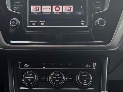 Volkswagen Touran 1.6 TDI 115 CV 7 POSTI Nero usata Sant'Angelo in vado