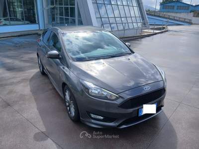Ford Focus Ford Focus 1.5 TDCi ST-Line 120cv Grigio usata SAN MARTINO VALLE CAUDINA