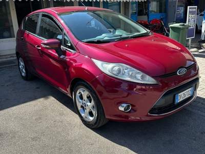 Ford Fiesta Ford Fiesta 1.2 Benzina 82 CV – Allestimento Titanium Rosso usata Grumo Nevano