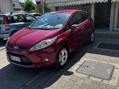 Ford Fiesta Ford Fiesta 1.2 Benzina 82 CV – Allestimento Titanium Rosso usata Grumo Nevano