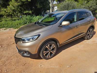 Renault Kadjar Renault KADJAR 1.5 DCI AUTOMATICA 130000KM ANNO 2017 Beige usata Pomezia
