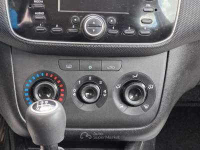 Fiat Punto 1.4 8V 5 porte Natural Power Street Argento usata Città di Castello