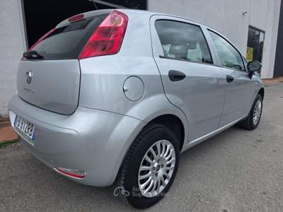 Fiat Punto 1.4 8V 5 porte Natural Power Street Argento usata Città di Castello