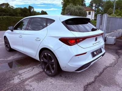 Cupra Leon 2.0 TDI 150 CV DSG Bianco usata Stra