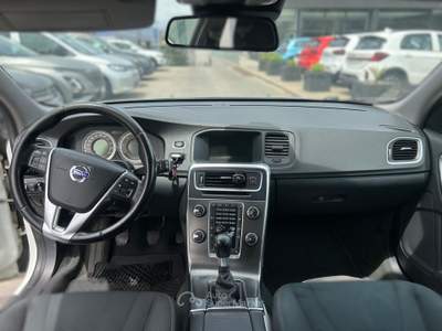 Volvo V60 VETTURA SEMPRE TAGLIANDATA GOMMATA NO PERMUTE Bianco usata CATANIA