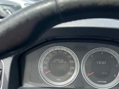 Volvo V60 VETTURA SEMPRE TAGLIANDATA GOMMATA NO PERMUTE Bianco usata CATANIA