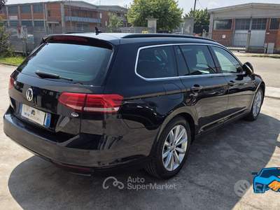 Volkswagen Passat Variant 2.0 tdi Business 150cv d usata Asti