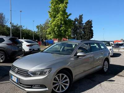 Volkswagen Passat 1.6 tdi Comfortline 120cv dsg Grigio usata Roma