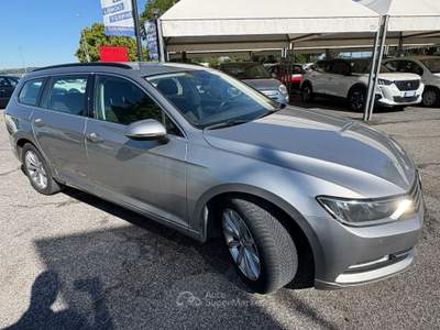 Volkswagen Passat 1.6 tdi Comfortline 120cv dsg Grigio usata Roma