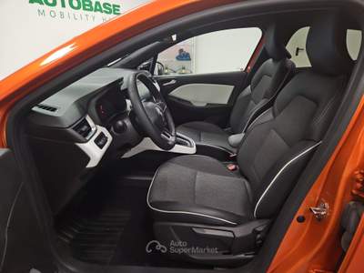 Renault Clio Clio 1.6 E-Tech full hybrid Techno 145cv auto Arancione usata Brescia