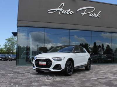 Audi A1 30 1.0 tfsi Identity Contrast 116cv s tronic Giallo usata Trebaseleghe