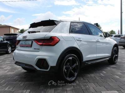 Audi A1 30 1.0 tfsi Identity Contrast 116cv s tronic Giallo usata Trebaseleghe