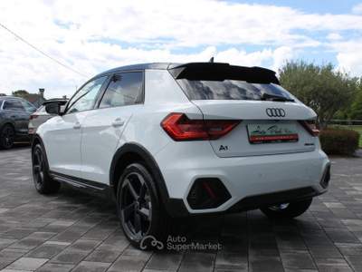 Audi A1 30 1.0 tfsi Identity Contrast 116cv s tronic Giallo usata Trebaseleghe