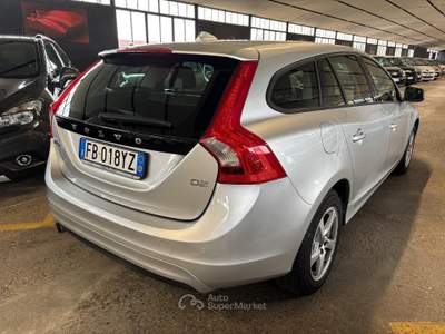 Volvo V60 1.6 84kw 115cv Momentum NEOPATENTATO usata Sommacampagna