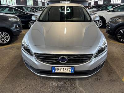 Volvo V60 1.6 84kw 115cv Momentum NEOPATENTATO usata Sommacampagna