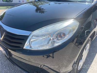 Dacia Sandero Laurèate 1.4 8v 75cv GPL usata Anzio