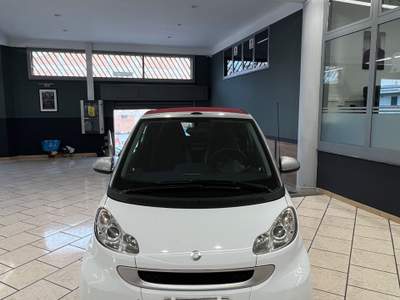 Smart ForTwo 62 kW cabrio passion Bianco usata Rosarno