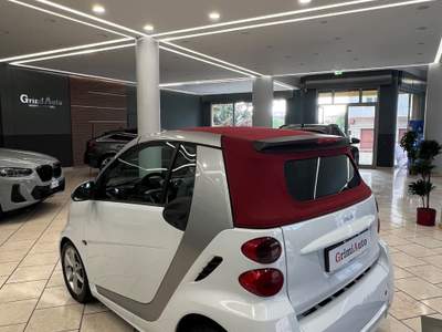 Smart ForTwo 62 kW cabrio passion Bianco usata Rosarno