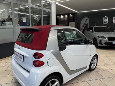 Smart ForTwo 62 kW cabrio passion Bianco usata Rosarno
